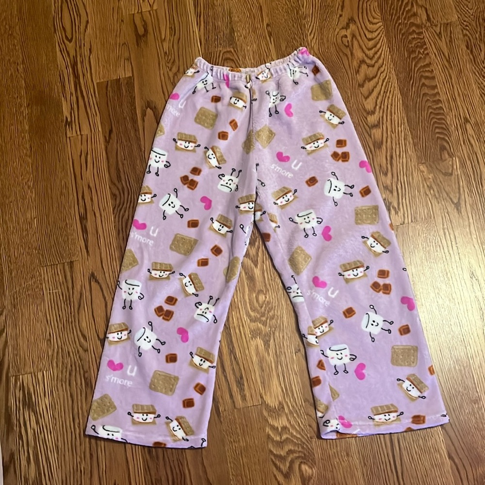 fuzzy pajama pants. smore design. good condition. cozy. size small.